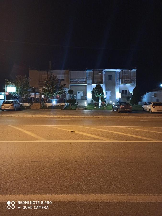 Hotel-Apartments La Strada Tycherón Zewnętrze zdjęcie