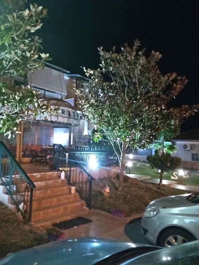 Hotel-Apartments La Strada Tycherón Zewnętrze zdjęcie